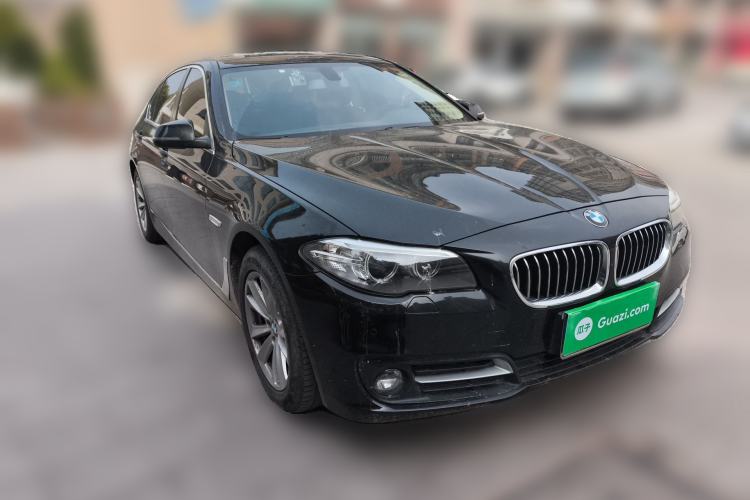 Used BMW 5 Series 2014 520Li Elegant Model Front Right 45 Deg