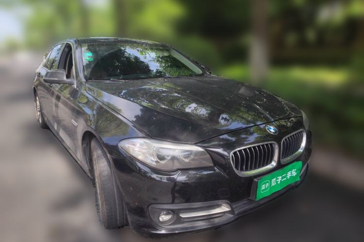 Used BMW 5 Series 2014 525Li Leading Model Front Right 45 Deg