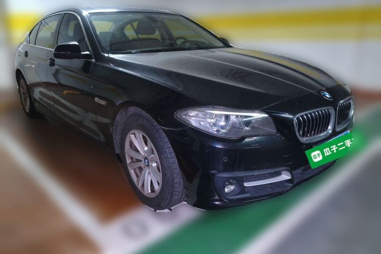 Used BMW 5 Series 2014 520Li Elegant Model Front Right 45 Deg
