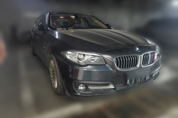 Used BMW 5 Series 2014 525Li Leading Model Front Right 45 Deg