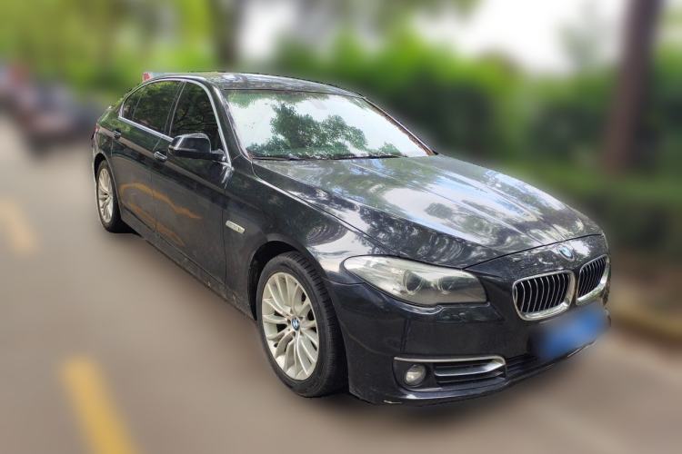 Used BMW 5 Series 2014 525Li Luxury Design Package Front Right 45 Deg