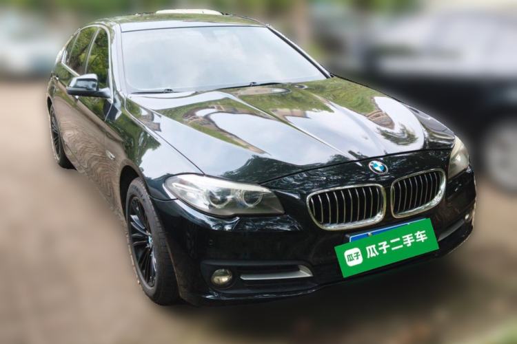 Used BMW 5 Series 2014 525Li Leading Model Front Right 45 Deg