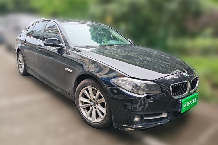 Used BMW 5 Series 2014 520i Elegant Edition Front Right 45 Deg