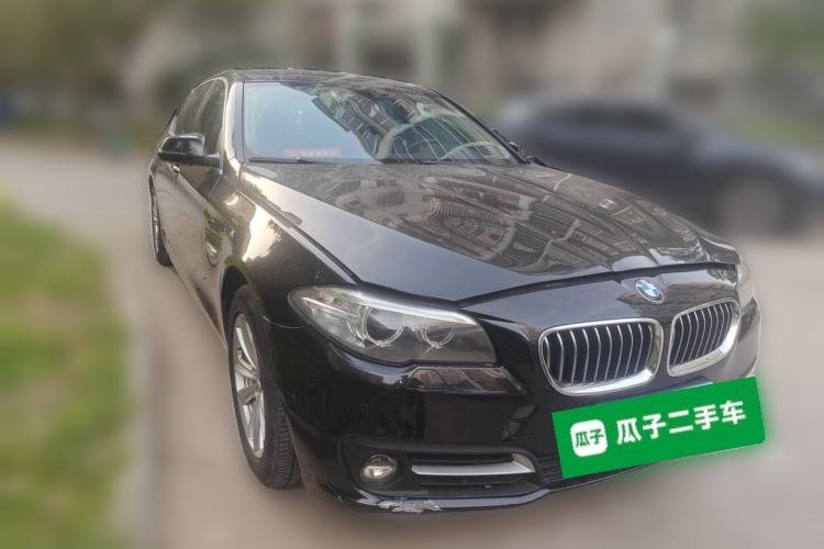 Used BMW 5 Series 2014 520Li Elegant Model Front Right 45 Deg