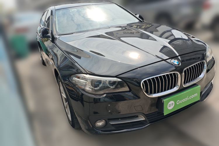 Used BMW 5 Series 2014 520Li Elegant Model Front Right 45 Deg
