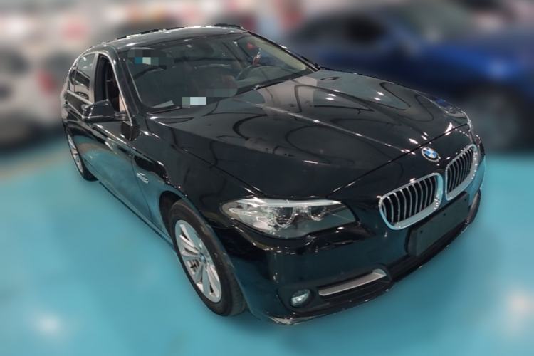 Used BMW 5 Series 2014 520Li Elegant Model Front Right 45 Deg