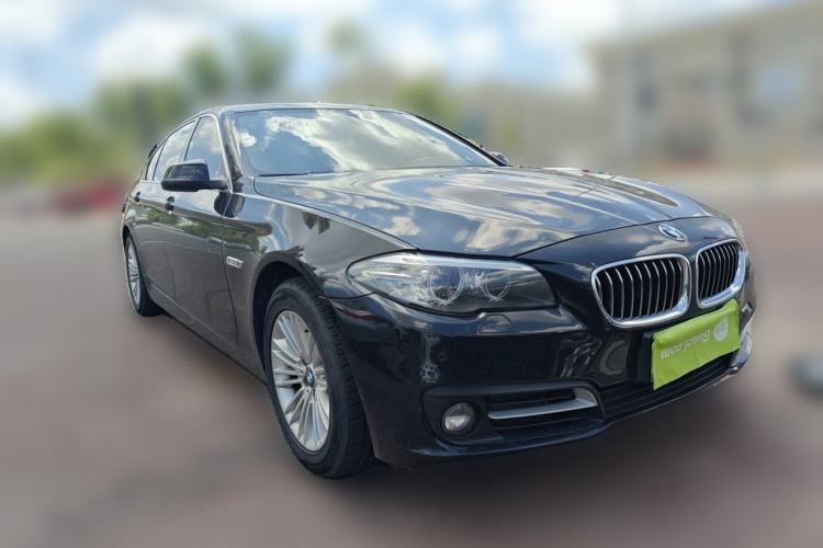 Used BMW 5 Series 2014 525Li Leading Model Front Right 45 Deg