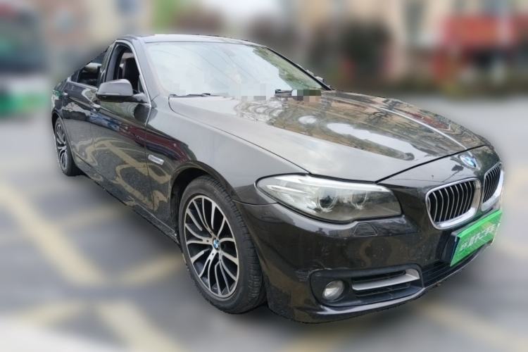 Used BMW 5 Series 2014 525Li Luxury Design Package Front Right 45 Deg