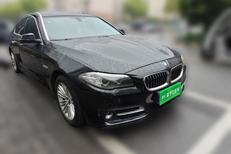Used BMW 5 Series 2014 525Li Leading Model Front Right 45 Deg