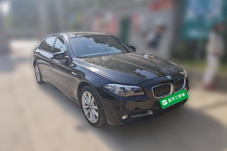 Used BMW 5 Series 2014 528Li Leading Model Front Right 45 Deg