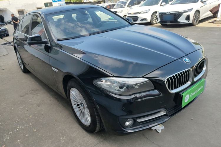 Used BMW 5 Series 2014 525Li Leading Model Front Right 45 Deg
