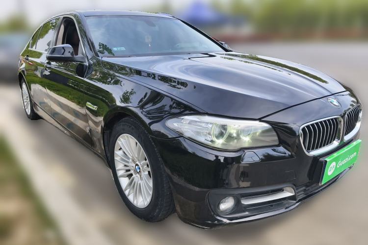 Used BMW 5 Series 2014 525Li Leading Model Front Right 45 Deg