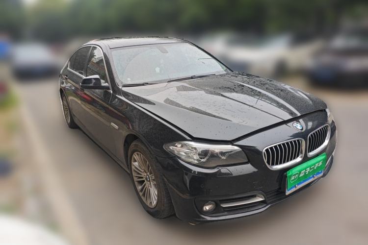 Used BMW 5 Series 2014 525Li Leading Model Front Right 45 Deg