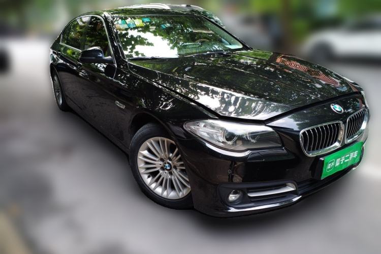 Used BMW 5 Series 2014 525Li Leading Model Front Right 45 Deg