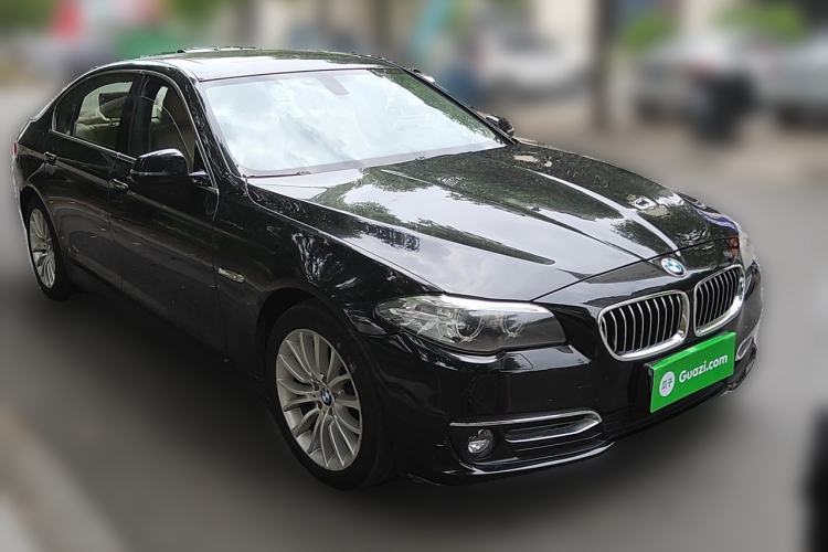 Used BMW 5 Series 2014 525Li Luxury Design Package Front Right 45 Deg