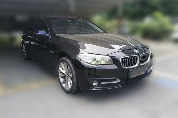 Used BMW 5 Series 2014 528Li Leading Model Front Right 45 Deg
