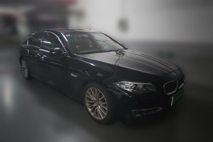 Used BMW 5 Series 2014 525Li Luxury Design Package Front Right 45 Deg