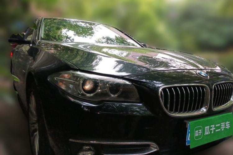 Used BMW 5 Series 2014 525Li Luxury Design Package Front Right 45 Deg