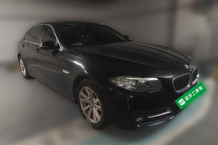 Used BMW 5 Series 2014 520Li Elegant Model Front Right 45 Deg