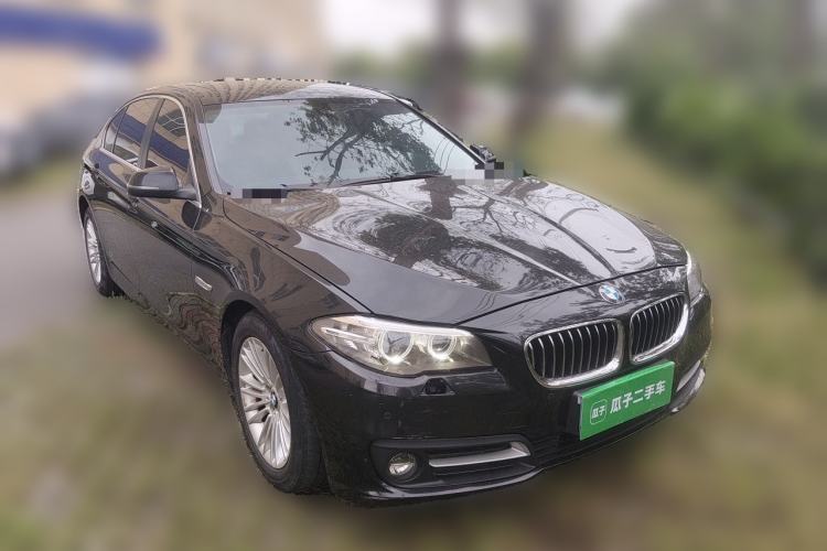 Used BMW 5 Series 2014 525Li Leading Model Front Right 45 Deg