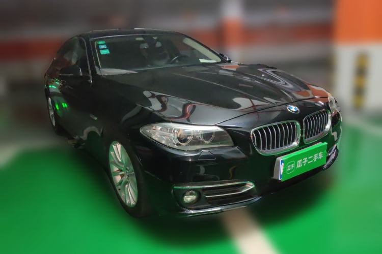 Used BMW 5 Series 2014 525Li Luxury Design Package Front Right 45 Deg