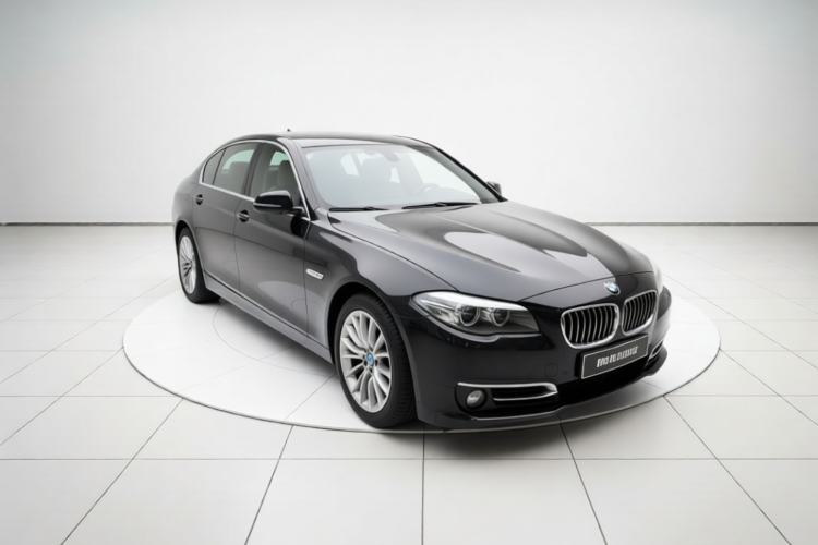Used BMW 5 Series 2014 525Li Luxury Design Package Front Right 45 Deg