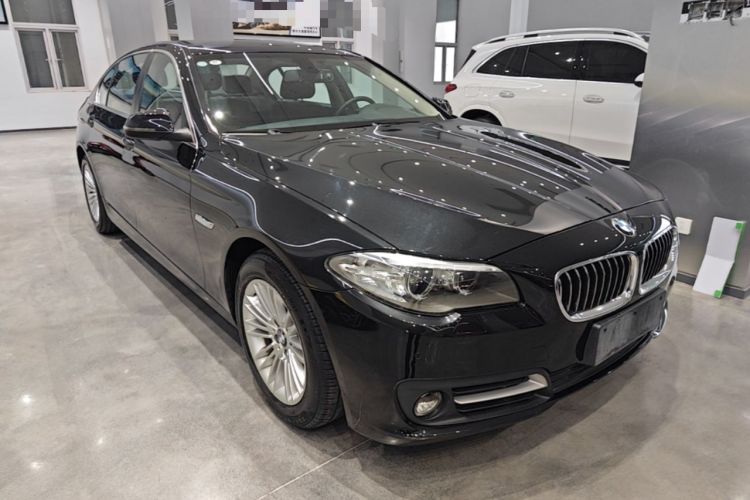 Used BMW 5 Series 2014 525Li Leading Model Front Right 45 Deg