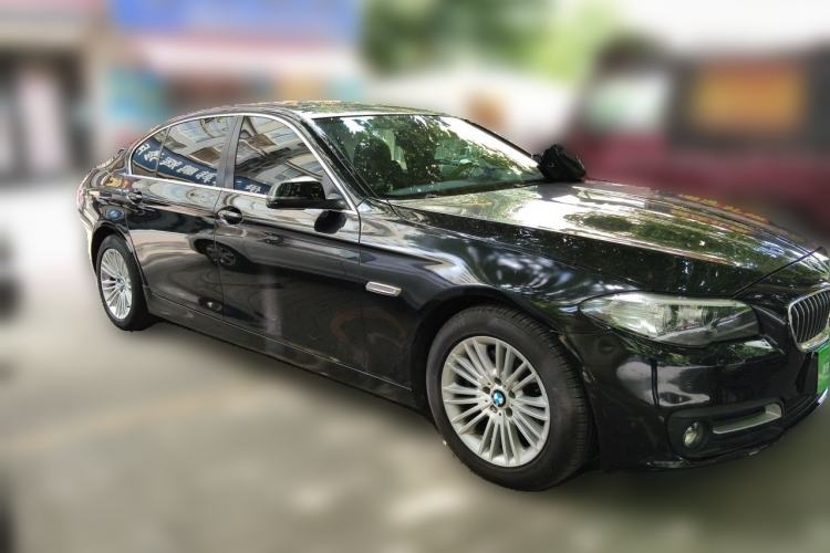 Used BMW 5 Series 2014 525Li Leading Model Front Right 45 Deg