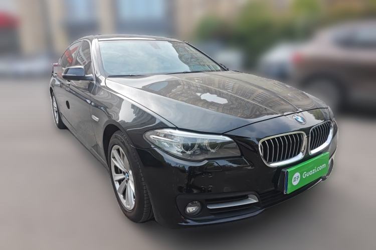 Used BMW 5 Series 2014 520Li Elegant Model Front Right 45 Deg