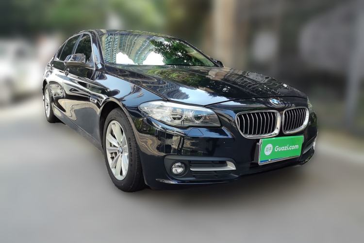 Used BMW 5 Series 2014 520Li Elegant Model Front Right 45 Deg
