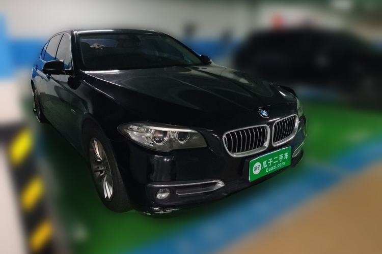 Used BMW 5 Series 2014 525Li Luxury Design Package Front Right 45 Deg