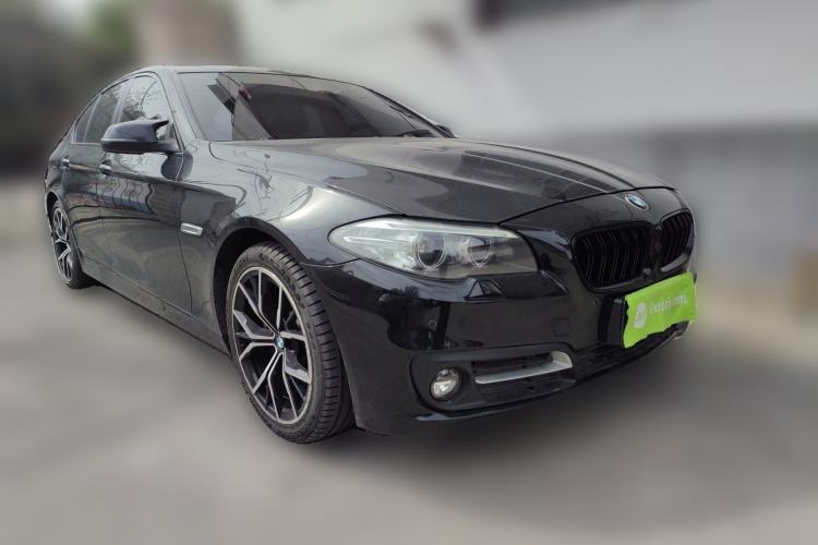 Used BMW 5 Series 2014 520i Elegant Edition Front Right 45 Deg