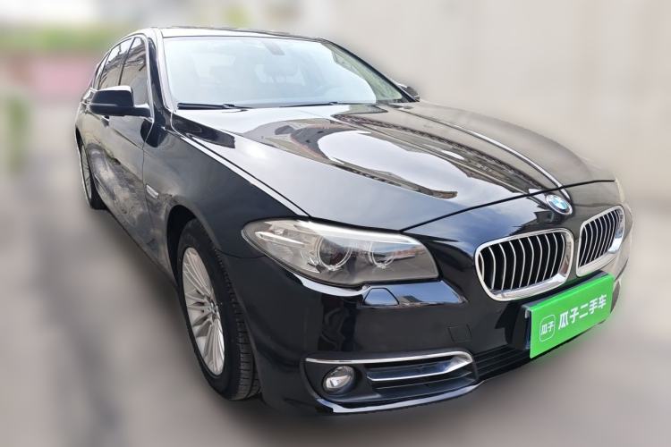 Used BMW 5 Series 2014 525Li Leading Model Front Right 45 Deg