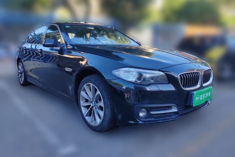 Used BMW 5 Series 2014 528Li Leading Model Front Right 45 Deg