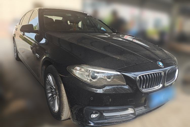 Used BMW 5 Series 2014 525Li Leading Model Front Right 45 Deg