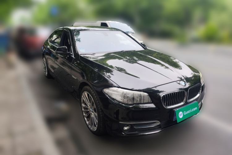 Used BMW 5 Series 2014 525Li Luxury Design Package Front Right 45 Deg