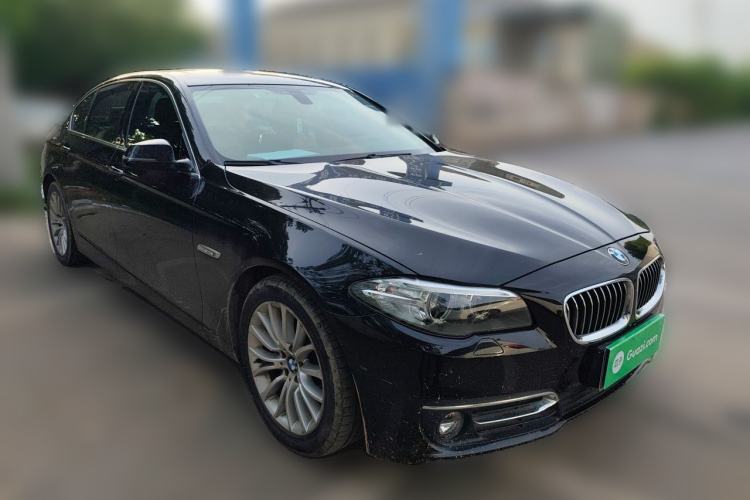 Used BMW 5 Series 2014 525Li Luxury Design Package Front Right 45 Deg