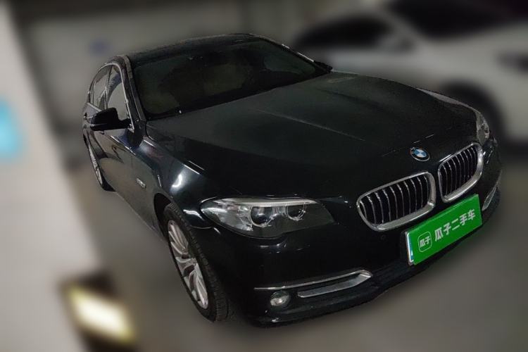 Used BMW 5 Series 2014 525Li Luxury Design Package Front Right 45 Deg