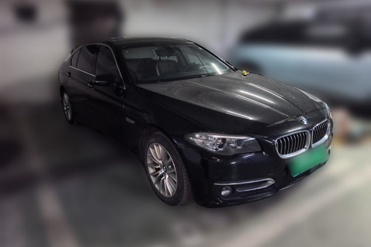 Used BMW 5 Series 2014 525Li Luxury Design Package Front Right 45 Deg