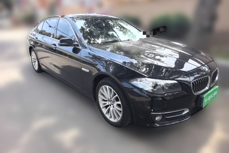 Used BMW 5 Series 2014 525Li Luxury Design Package Front Right 45 Deg