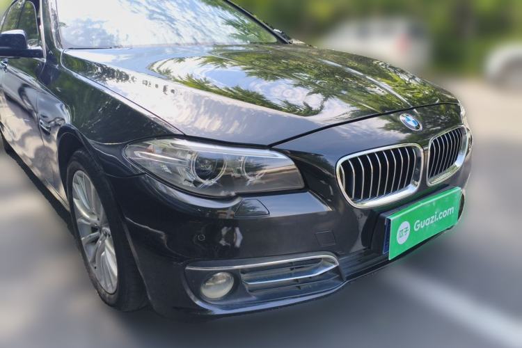 Used BMW 5 Series 2014 525Li Luxury Design Package Front Right 45 Deg