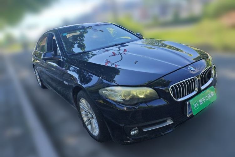 Used BMW 5 Series 2014 525Li Leading Model Front Right 45 Deg