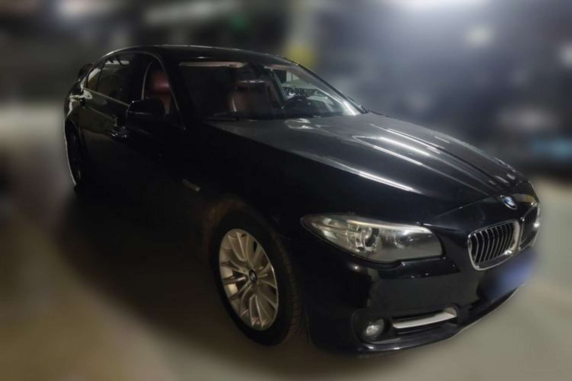 Used BMW 5 Series 2014 520Li Elegant Model Front Right 45 Deg
