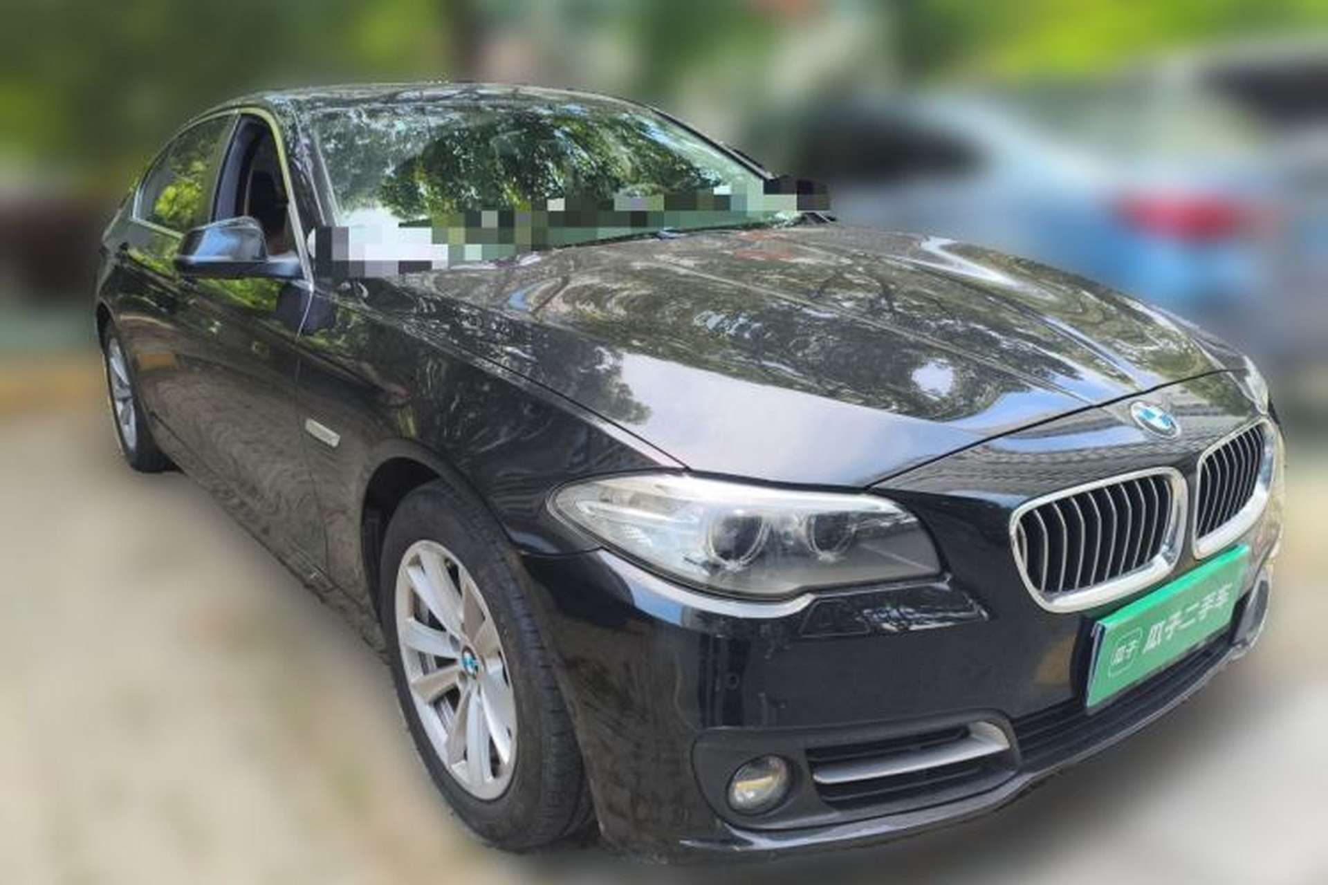 Used BMW 5 Series 2014 520Li Elegant Model Front Right 45 Deg