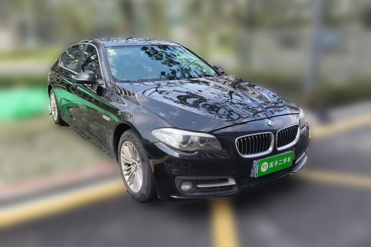 Used BMW 5 Series 2014 525Li Leading Model Front Right 45 Deg