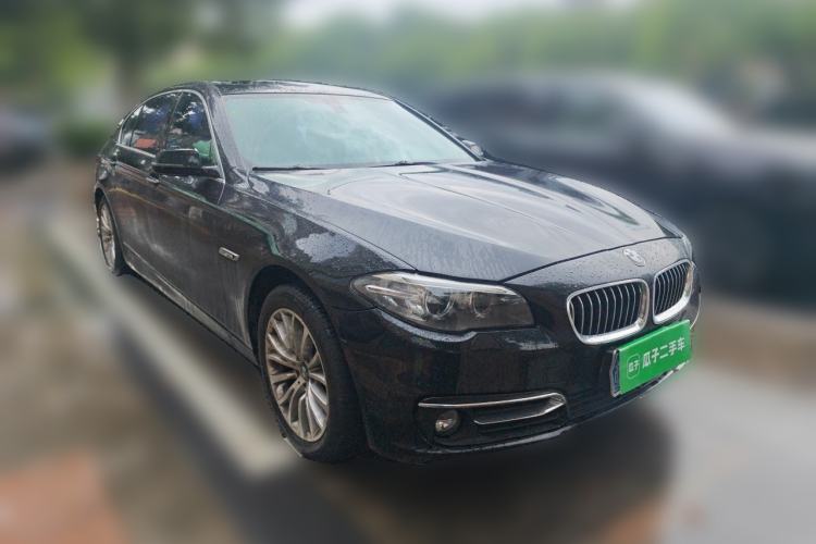 Used BMW 5 Series 2014 525Li Luxury Design Package Front Right 45 Deg