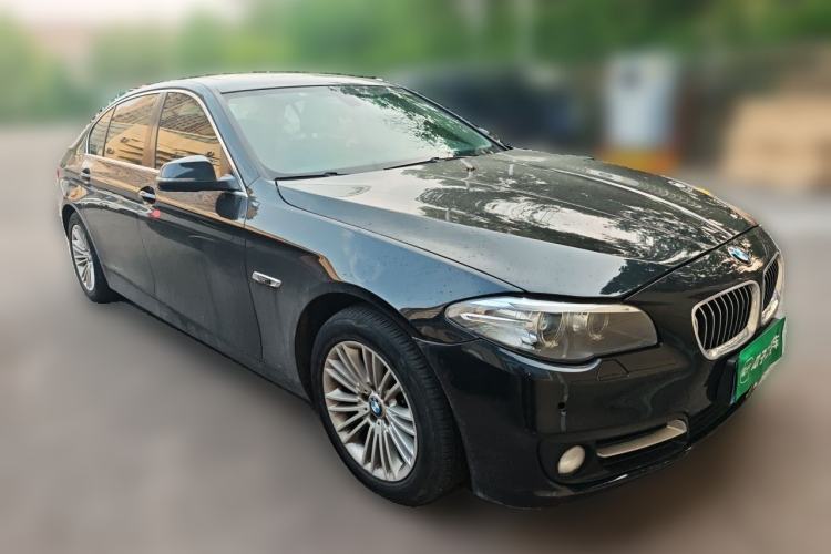 Used BMW 5 Series 2014 525Li Leading Model Front Right 45 Deg