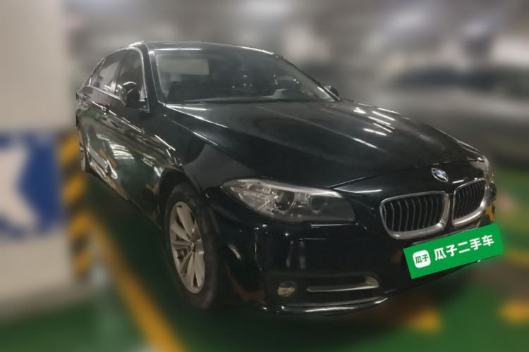 Used BMW 5 Series 2014 520Li Elegant Model Front Right 45 Deg