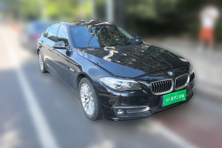 Used BMW 5 Series 2014 525Li Luxury Design Package Front Right 45 Deg
