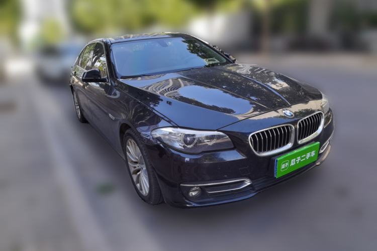 Used BMW 5 Series 2014 525Li Luxury Design Package Front Right 45 Deg